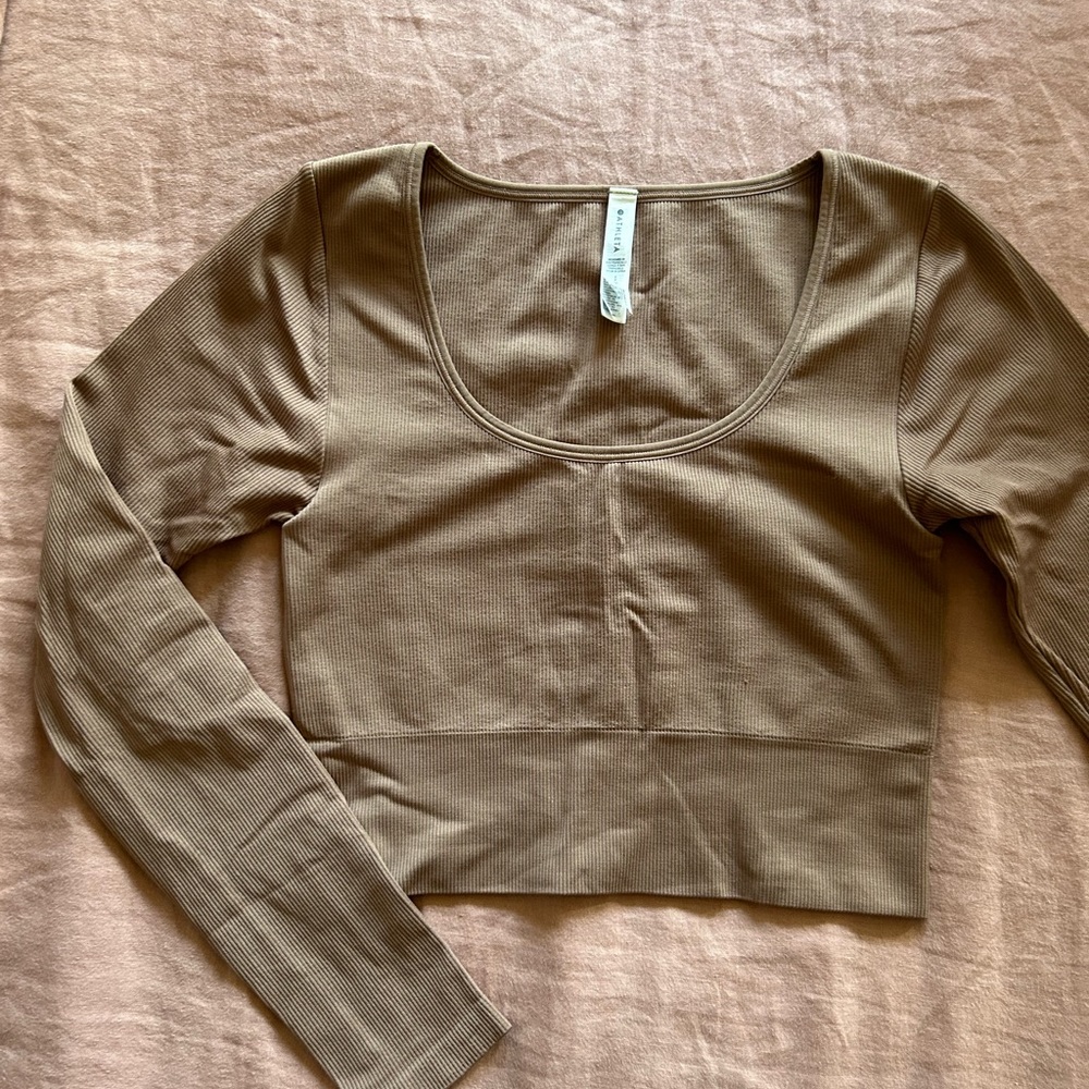 NWOT Athleta Aurora Brown/Sand Seamless crop Top